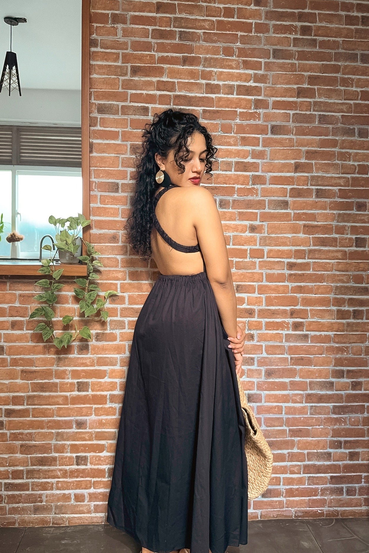 Back view of Emely maxi dress with elastic cross straps